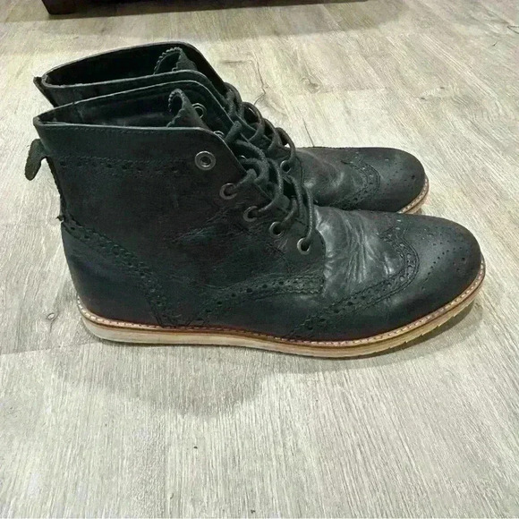 Crevo Men’s Boardwalk Black Leather Chukka Boots - Picture 6 of 7